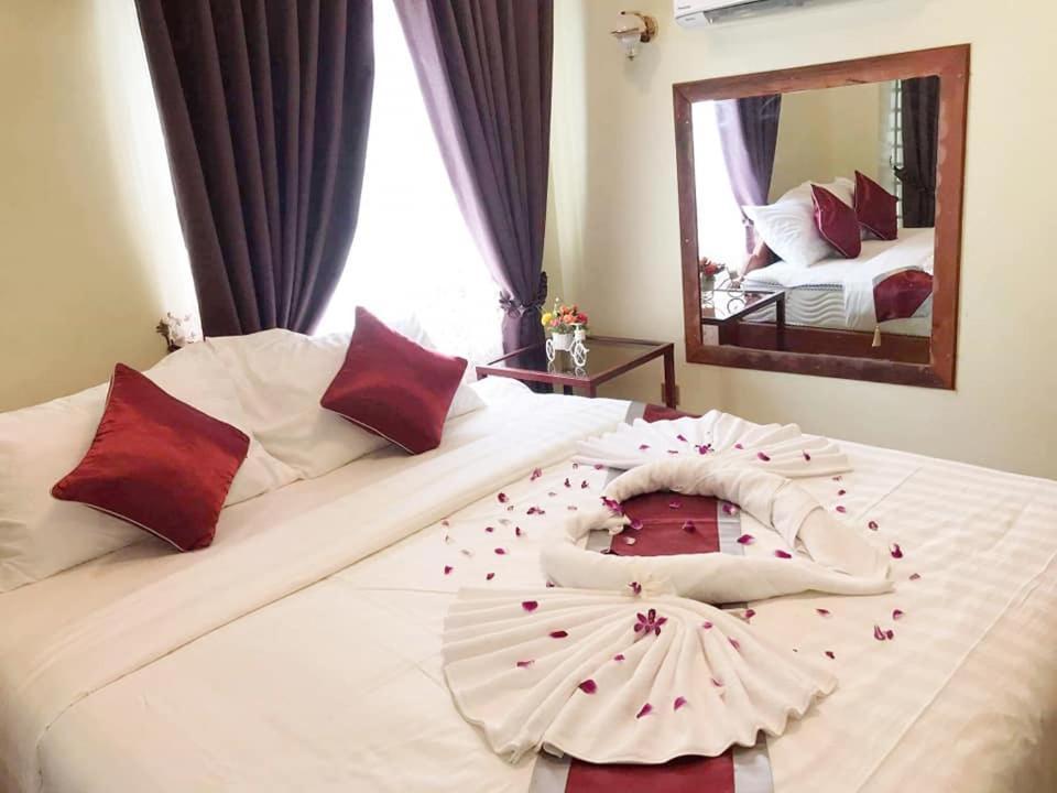 Arina Boutique Kampot Hotel Exterior photo